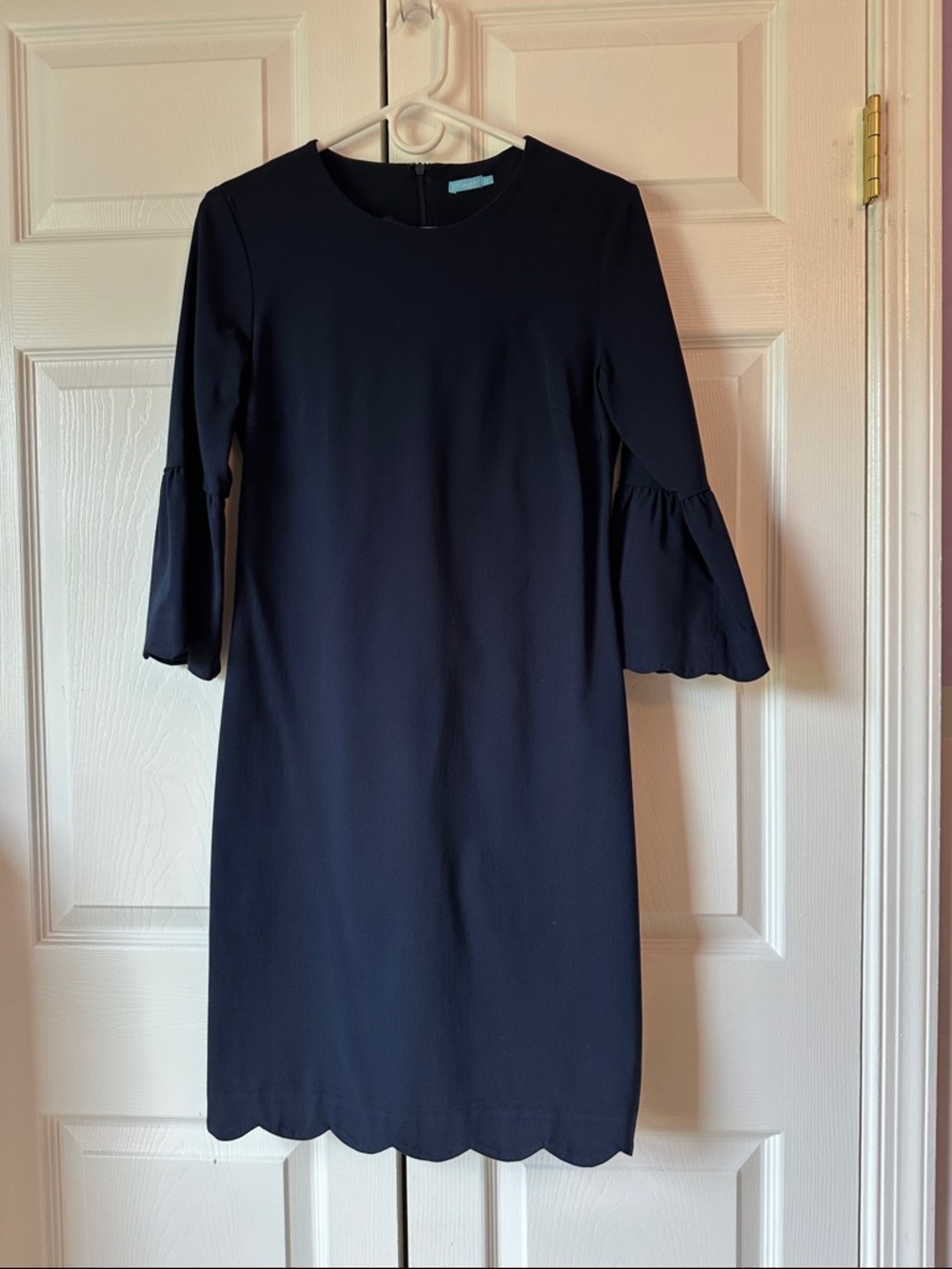 J. McLaughlin Elle Navy Scalloped Hem Shift Dress Bell Sleeves